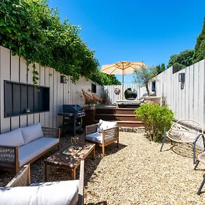 Maison Avec Patio Et Jacuzzi Hébergement de vacances